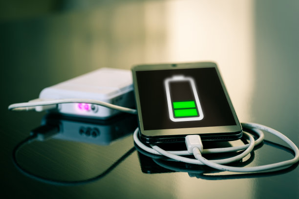  圓筒形充電接口為何被淘汰？
